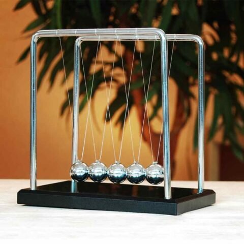 Giant Newton's Cradle