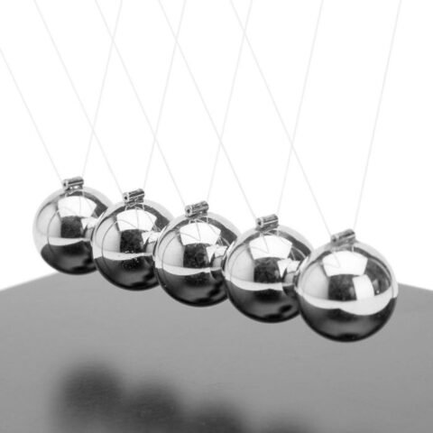 Giant Newton's Cradle
