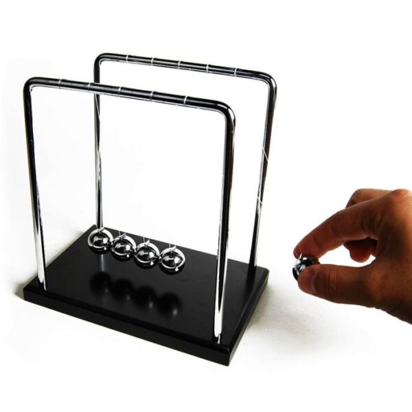 Giant Newton's Cradle - Bilde 4