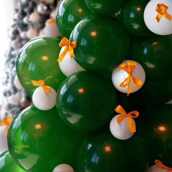 DIY Balloon Christmas Tree - Bilde 2